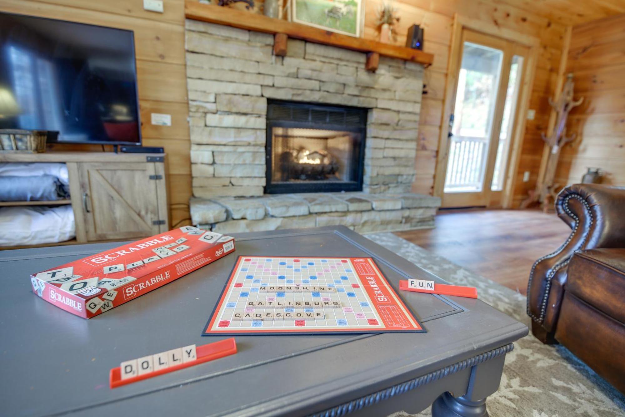 Villa Pet-Friendly Gatlinburg Retreat With Hot Tub! Exterior foto