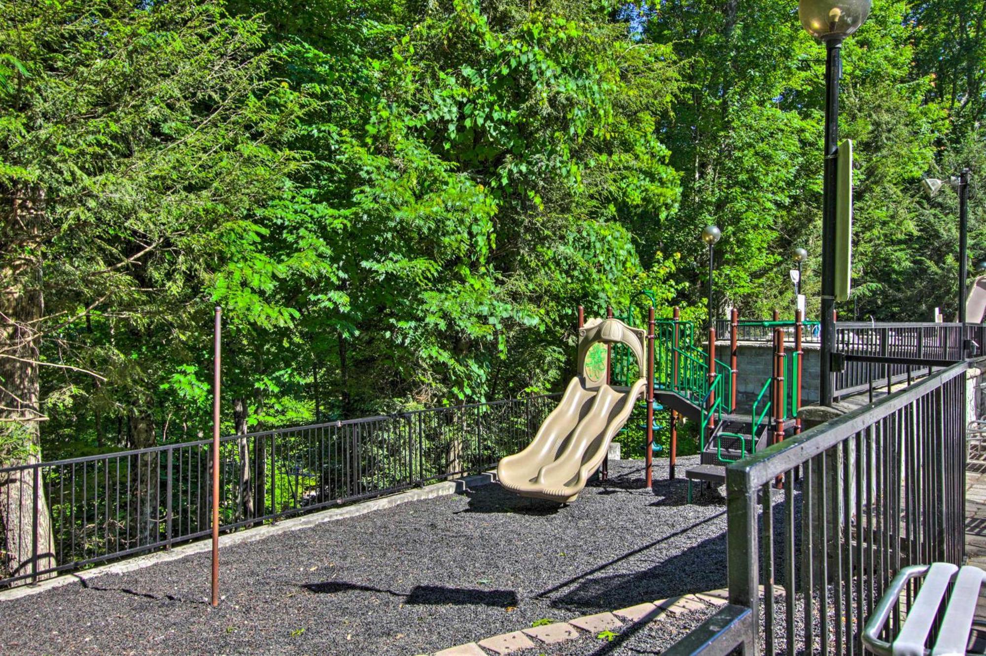 Villa Pet-Friendly Gatlinburg Retreat With Hot Tub! Exterior foto