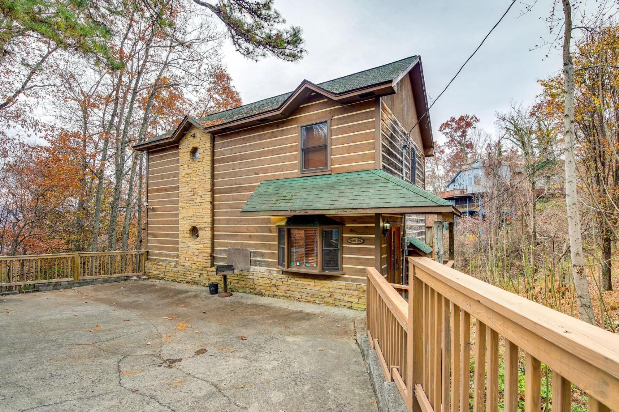 Villa Pet-Friendly Gatlinburg Retreat With Hot Tub! Exterior foto