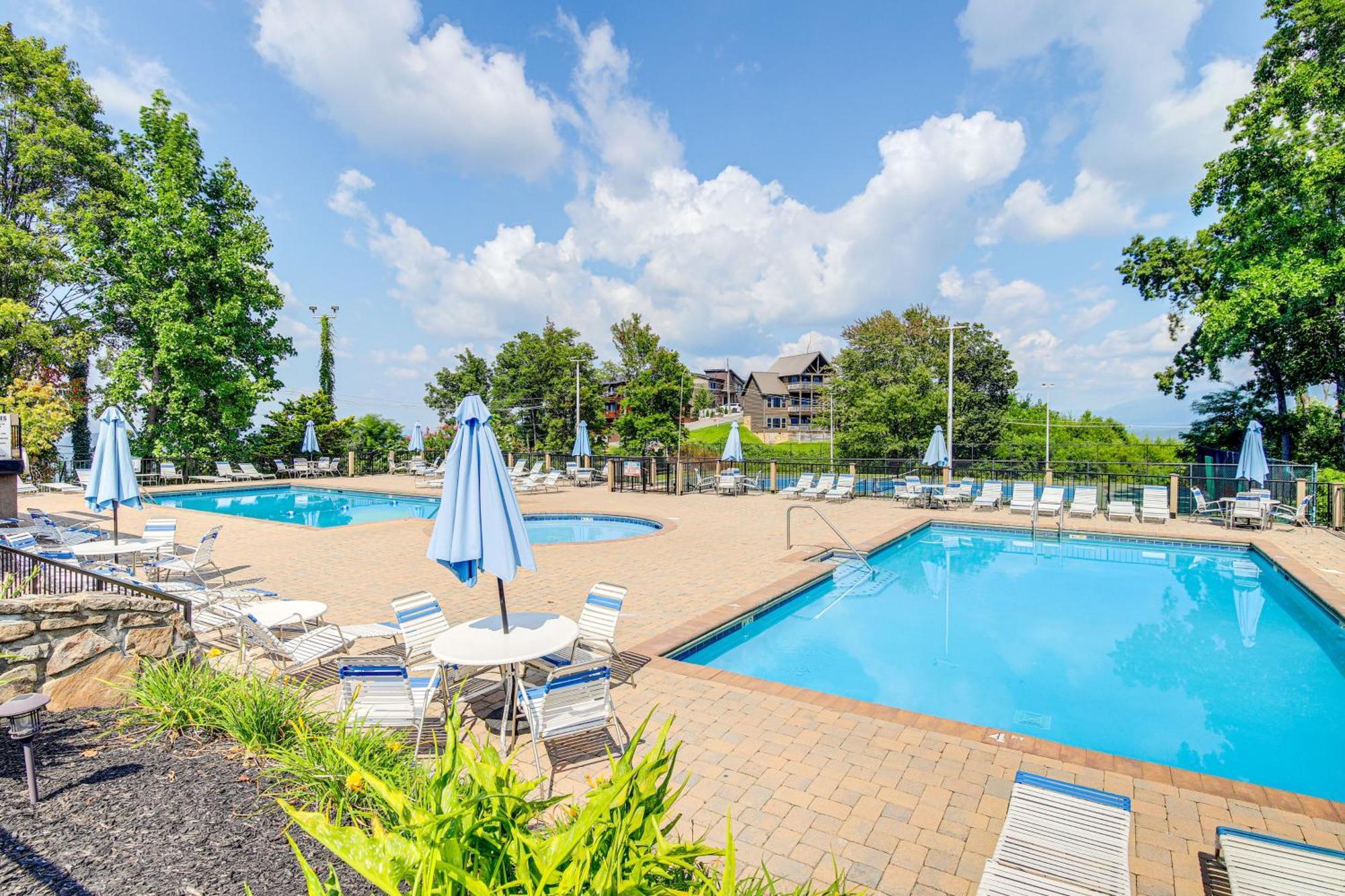 Villa Pet-Friendly Gatlinburg Retreat With Hot Tub! Exterior foto